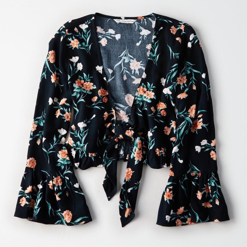 AE Tie Front Floral Crop Top S